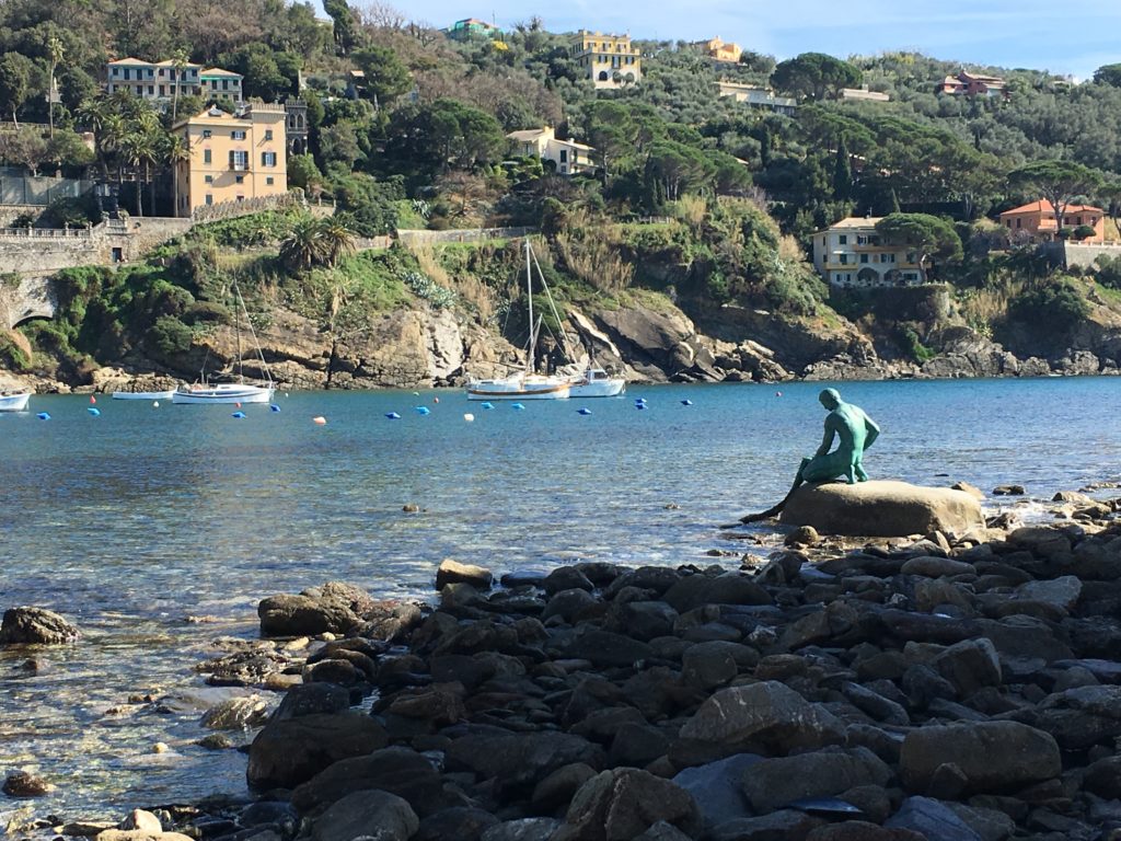 Sestri Levante, Baia del Silenzio, Statua del Pescatorello